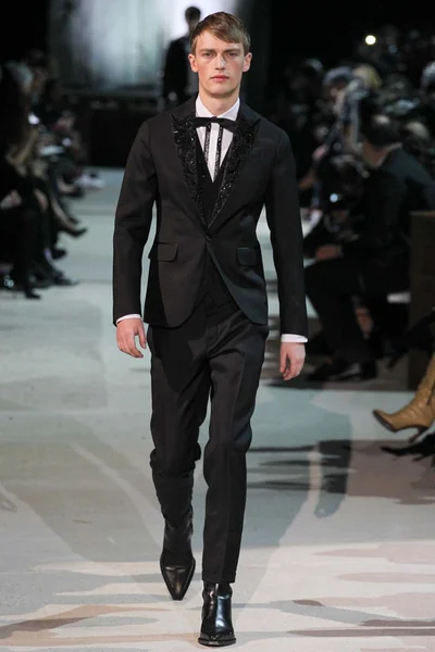 Look 42